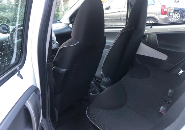 Peugeot 107 cena 12200 przebieg: 150000, rok produkcji 2010 z Gdynia małe 211